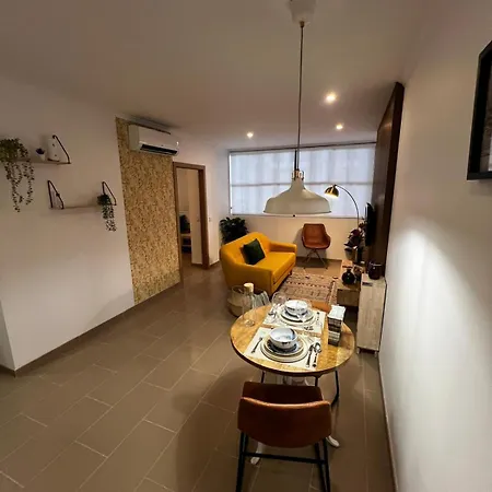 Cosy By Gt House Apartment
